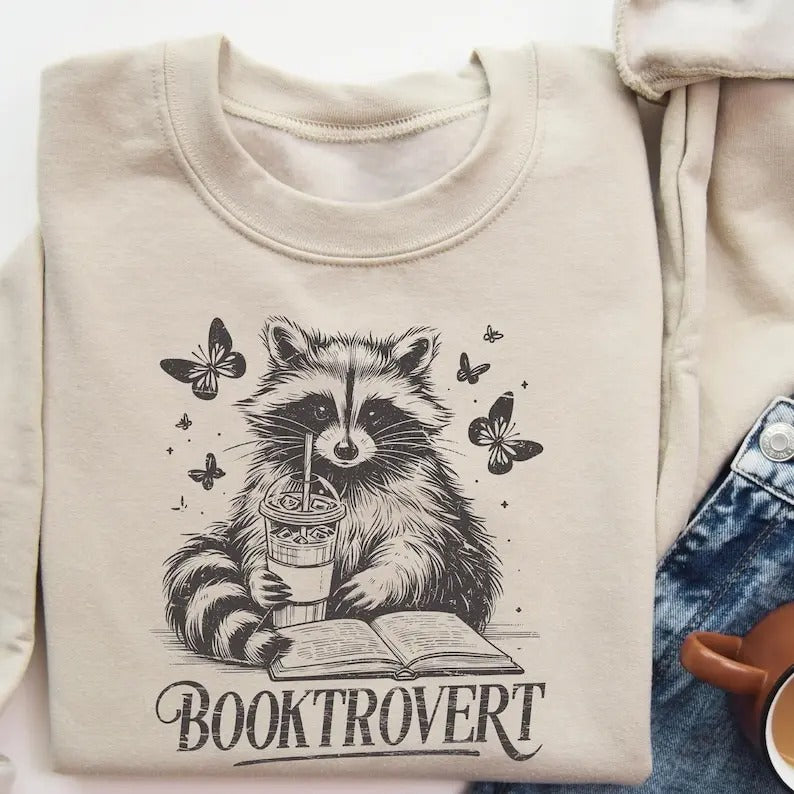 Booktrovert , Book Lover Gifts, Reading , Reading Shirt, Raccoon , Funny Raccoon , Bookish Hoodie, Sweatshirt