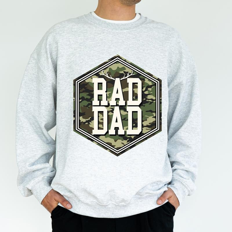 Camo Hunting Rad Dad Camouflage Daddy Cool Dad Club Dad Life Hunter Tops Dada Daddy Papa Classic Menswear T-Shirts, Hoodie, Sweatshirt