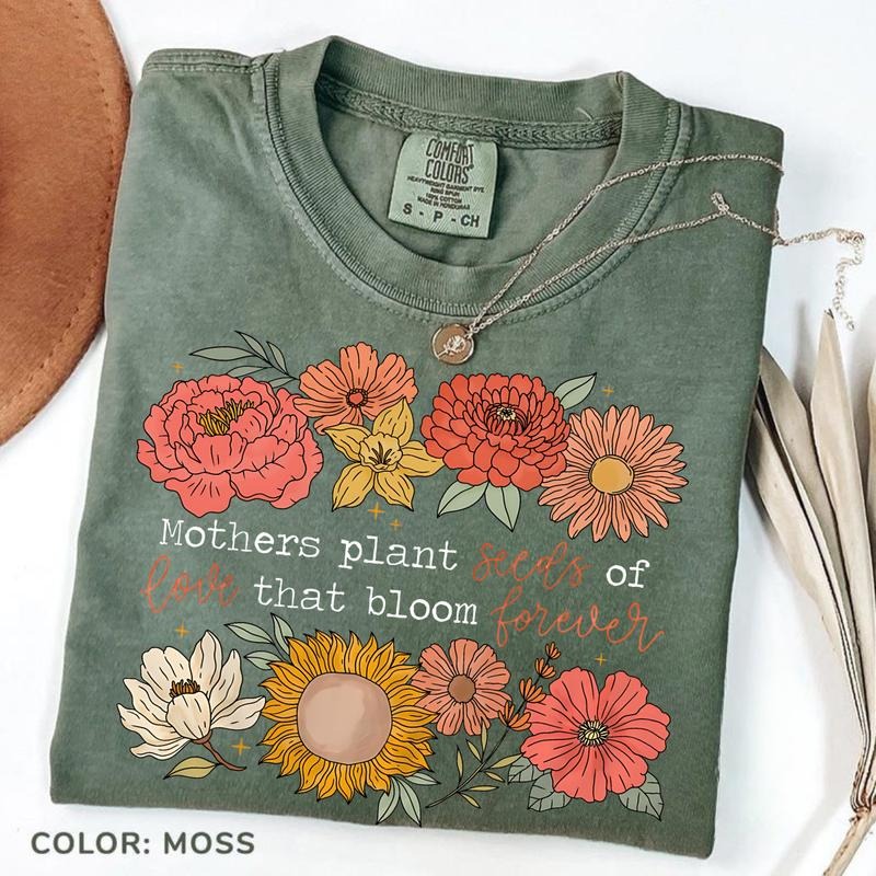 Comfort Colors Retro Floral Mama Shirt, Vintage Mom Quote Tee, Aesthetic Mother's Day Shirt, Boho Mama Graphic, Gift for...