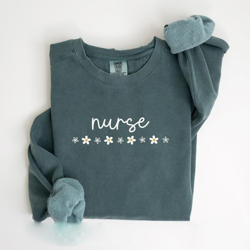 Daisy Nurse RN Comfort Colors Sweatshirt, Registered Nurse Sweater, Nursing Crewneck, BSN RN Graduation Gift for New...