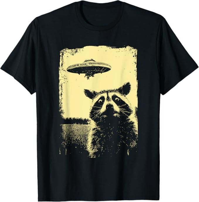 Funny Raccoon Shirt, Funny Raccoon UFO Selfie UFO Scared Racoon Alien Weird Meme Funny T-Shirt For Men