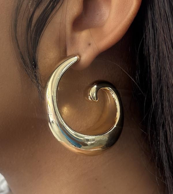 Golden Hour Swirl Earrings Female Hook Earrings Metal Coating Geometric T-Shirts, Hoodie, Sweatshirt