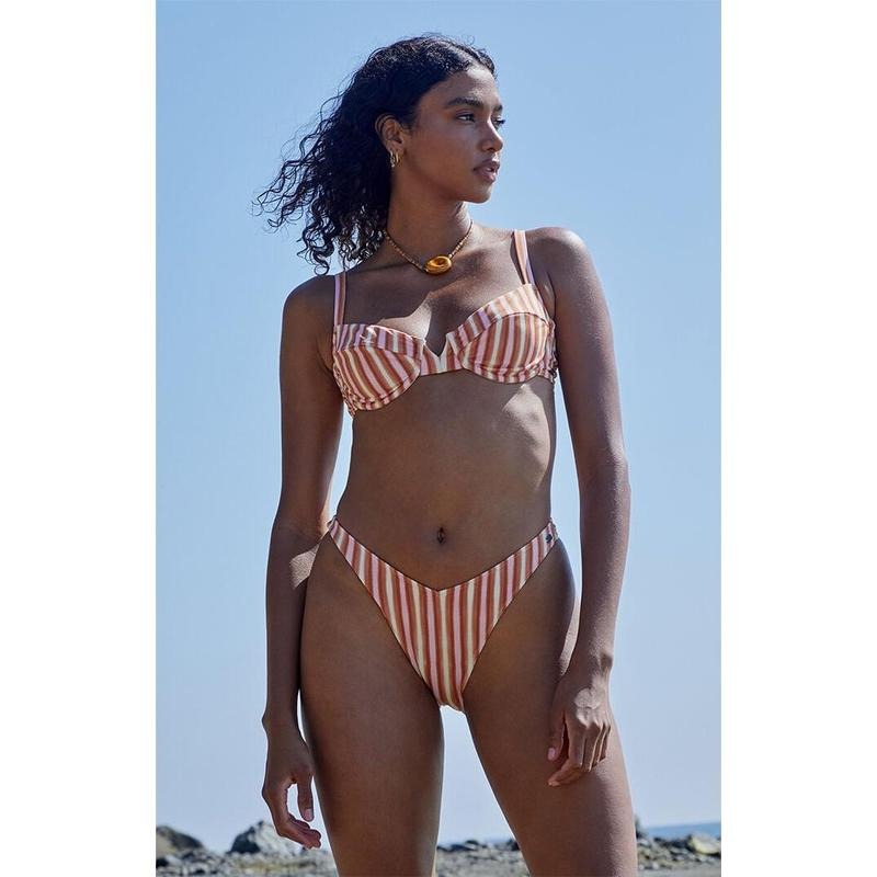 Outer Banks Women's Whalebone Underwire Bralette Bikini Top T-Shirts, Hoodie, Sweatshirt | GrindPrints.com