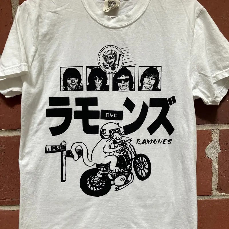 Ramønes fan art T-shirt, Gift For Her Hoodie, Sweatshirt | GrindPrints.com