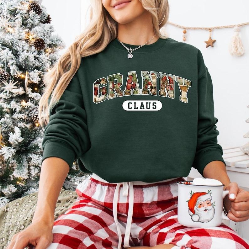 Retro Vintage Granny Claus Sweatshirt, Christmas Granny Shirt, Granny Claus T-shirt, Family Christmas Sweater, New Granny...