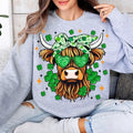 St Patrick's Day Highland Cow, Retro St Patricks, St Patrick's Day Shirt, Shamrock Shirt, Cow Clover Shirt, Good Luck...