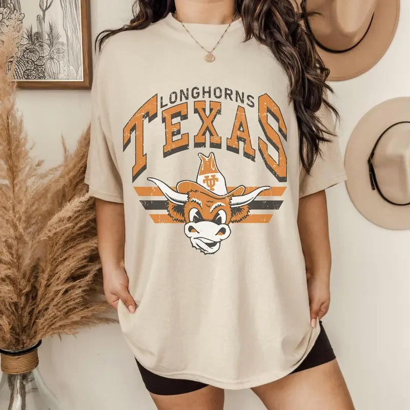 Vintage Texas Longhorns T- Shirt Graphic,Texas Longhorns shirt in tan oversized unisex Retro Style Hoodie, Sweatshirt