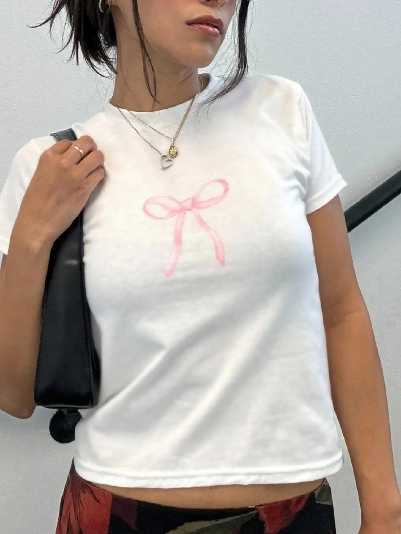 Women's Bow Print Round Neck Tee, Casual Short Sleeve Crew Neck T-shirt for Summer, Fashion Women's Top for Daily Wear...