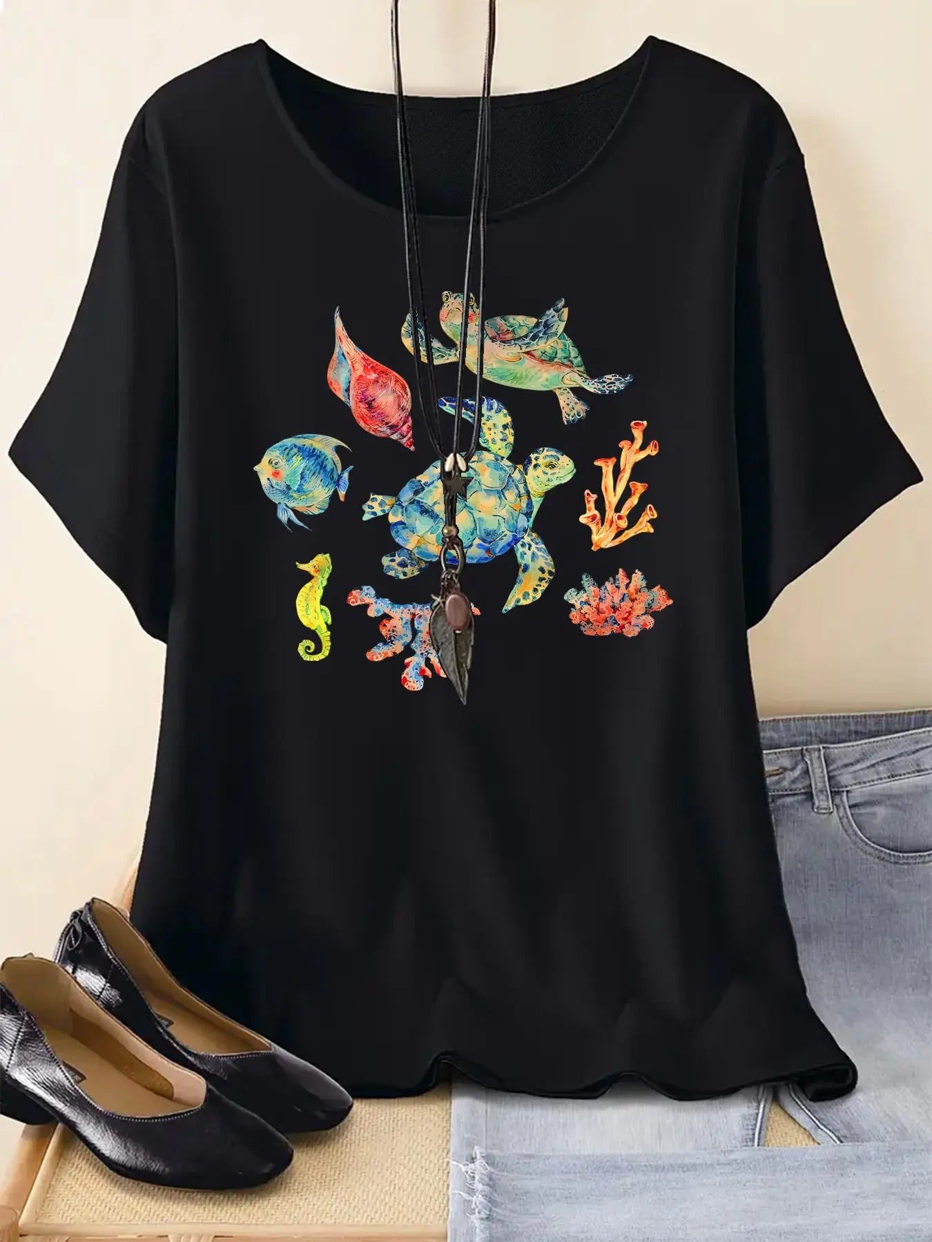 Women's Cartoon Fish Print Round Neck Graphic Tee, Vintage Trendy Casual Short Sleeve T-shirt For Daily Wear, Ladies...