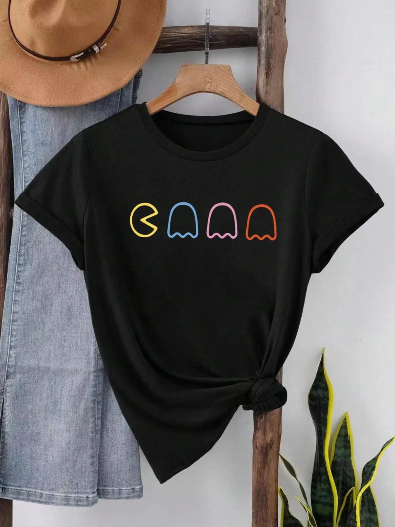 Women's Cartoon Print Round Neck Graphic Tee, Vintage Trendy Casual Short Sleeve T-shirt for Daily Wear, Ladies Summer...
