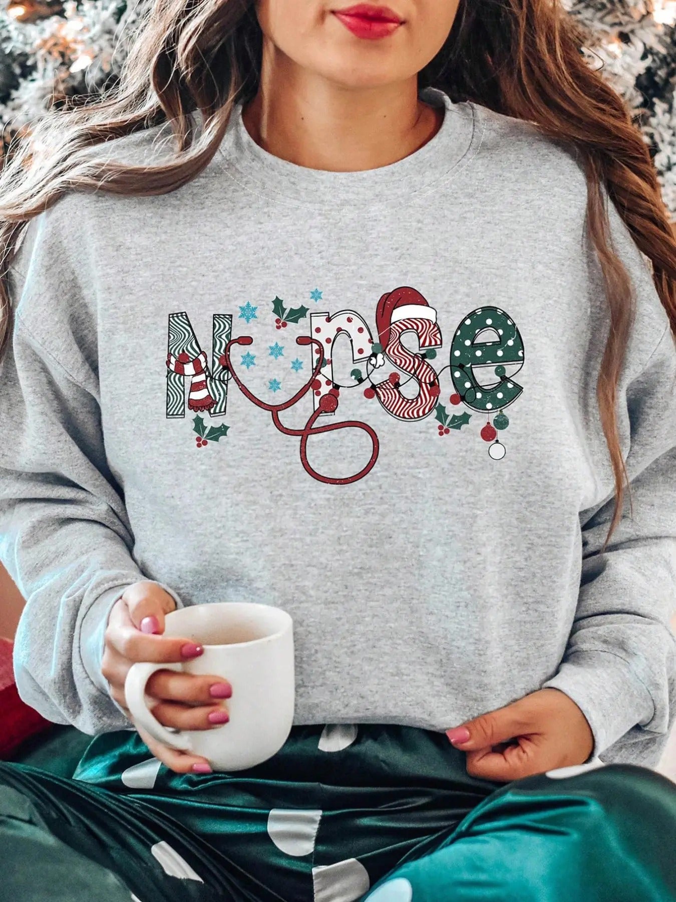 Women's Christmas Letter Print Round Neck Sweatshirt, Casual Long Sleeve Crew Neck Pullover for Fall & Winter, Women's...