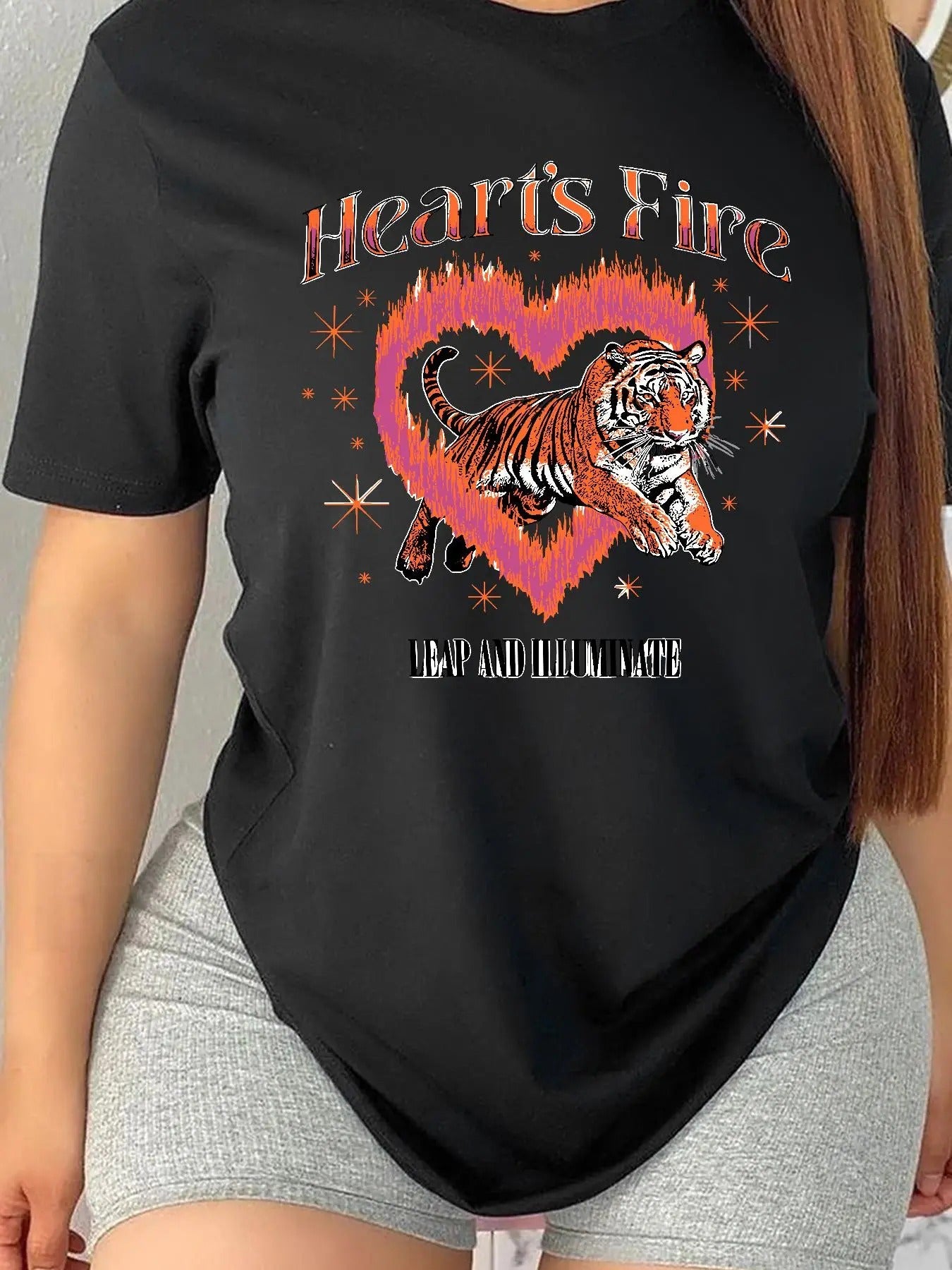 Women's Heart & Tiger Print Round Neck Tee, Fashion Casual Letter Graphic Short Sleeve T-shirt for Daily Wear, Ladies...