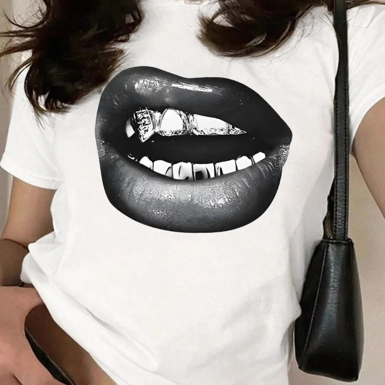 Women's Lip Print Round Neck Graphic Tee, Fashion Casual Short Sleeve T-shirt for Daily Wear, Ladies Spring & Fall...