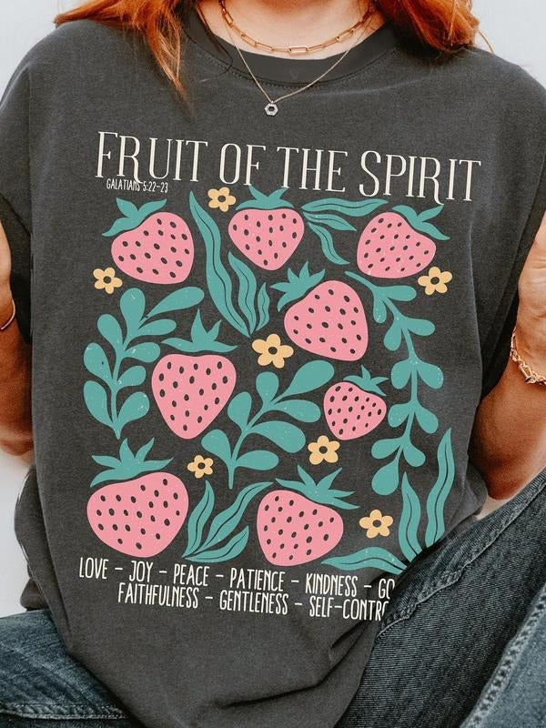 Women's Strawberry & Letter Print Round Neck Graphic Tee, Vintage Trendy Casual Short Sleeve T-shirt for Daily Wear,...